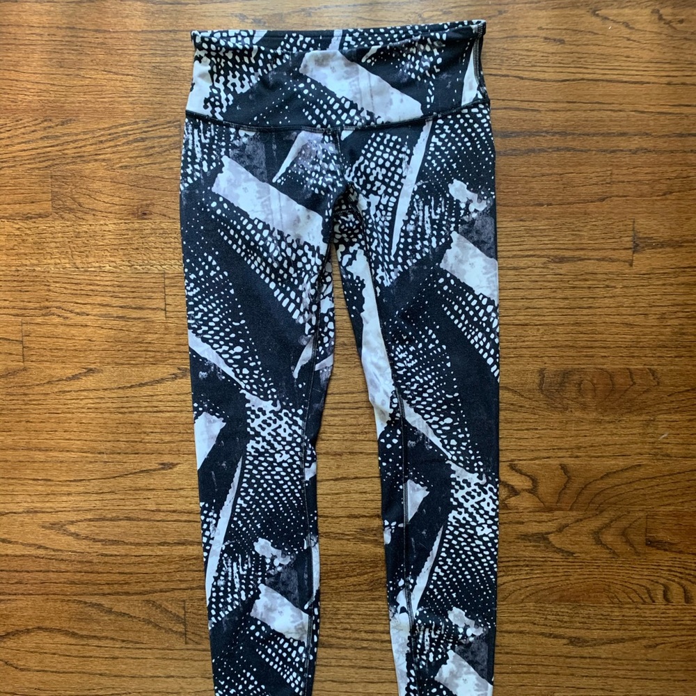 Lulu patterned leggings